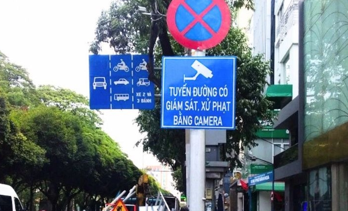 den tin hieu, bien bao gay kho cho nguoi tham gia giao thong